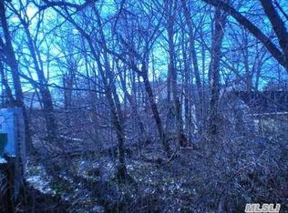 792 Larkfield Rd, East Northport, NY 11731