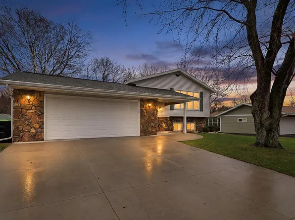 438 Emmer STREET, Mayville, WI 53050