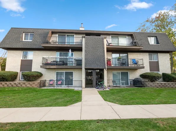 11109 S 84th Ave APT 1B, Palos Hills, IL 60465
