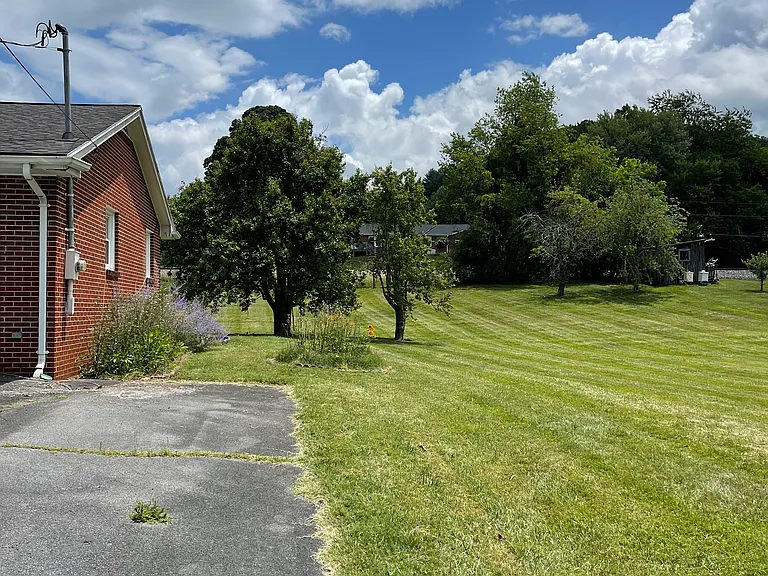 114 Briggs St — Photo 10