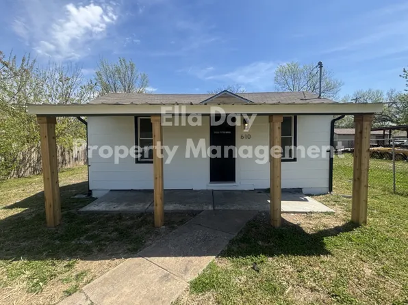 610 N Ash St, Wichita, KS 67214