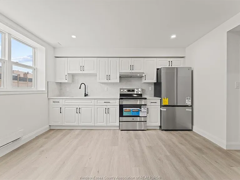 702 Pierre Ave #4 — Photo 6