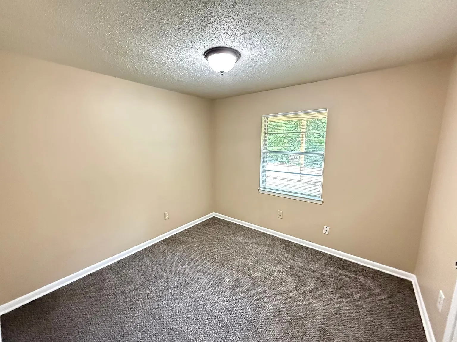 1921 Thrift Ave — Photo 2