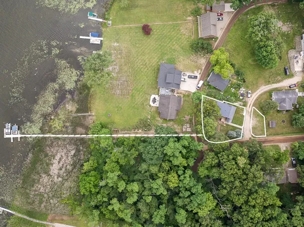 7386 Springbrook Dr, Jackson, MI 49201