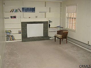 5th image of 10 Pinewood Dr