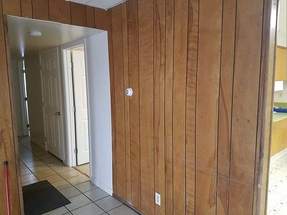 2nd image of 1801 Georgia St APT B