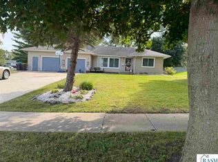 420 5th St SW, Wells, MN 56097