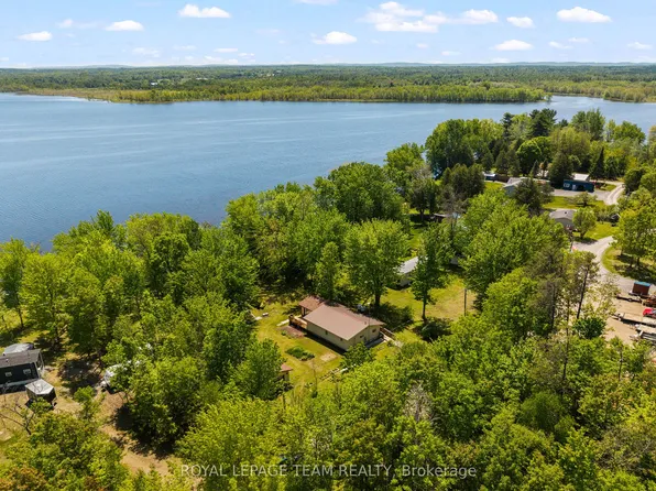 424 Hummingbird Ln, North Algona Wilberforce, ON K0J 1T0