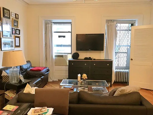 Rented by Rapid Realty Cobble Hill | media 33