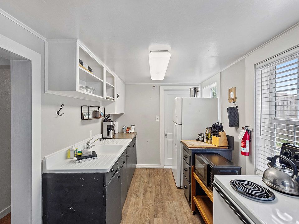 1st image of 864 S 5th St #6