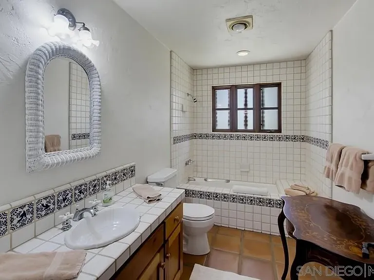 5443 Calzada Del Bosque — Photo 53