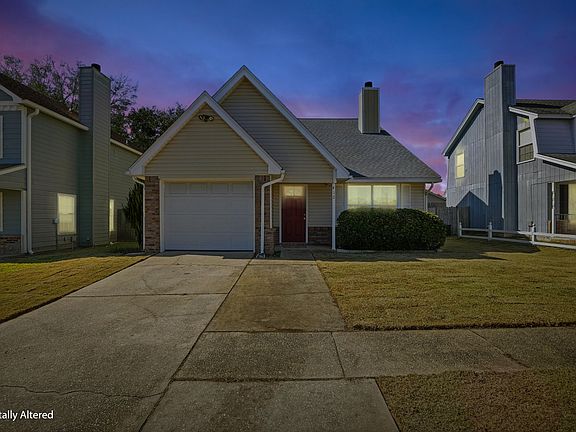 2nd image of 412 Woodland Park Cir