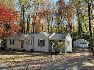 7865 Jahnke Rd, North Chesterfield, VA 23235