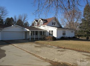1284 Aa Ave, Gladbrook, IA 50635