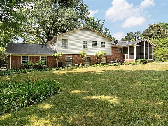 3rd image of 6 Kingsridge Ct