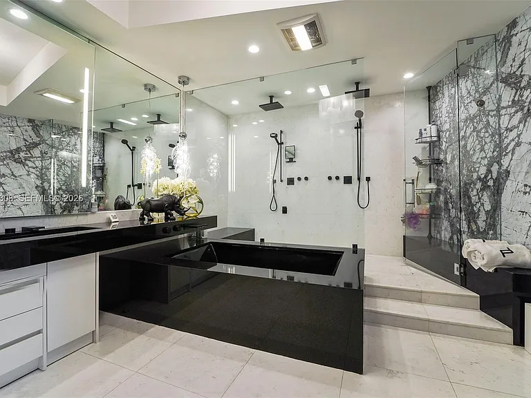 18555 Collins Ave #2201 — Photo 13