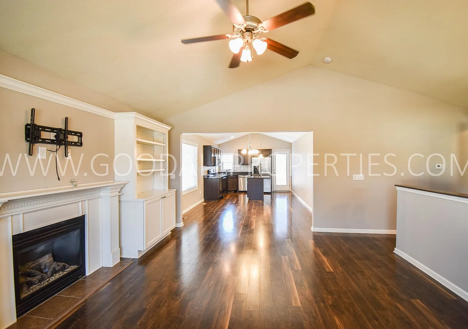 4 Bedroom Detached Townhome in Waukee with Finished Basement in Glynn Village — Photo 2