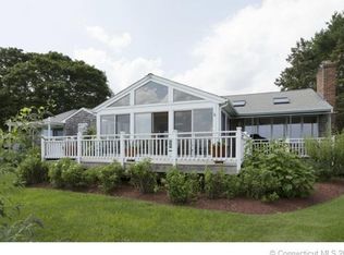 127 Wunnegin Cir, Warwick, RI 02818