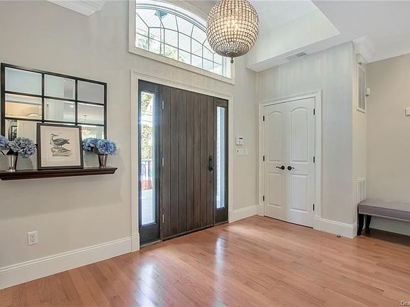 5th image of 75 Piermont Ave