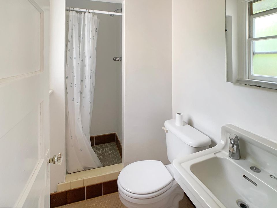 2nd image of 2425 Durant Ave APT 6