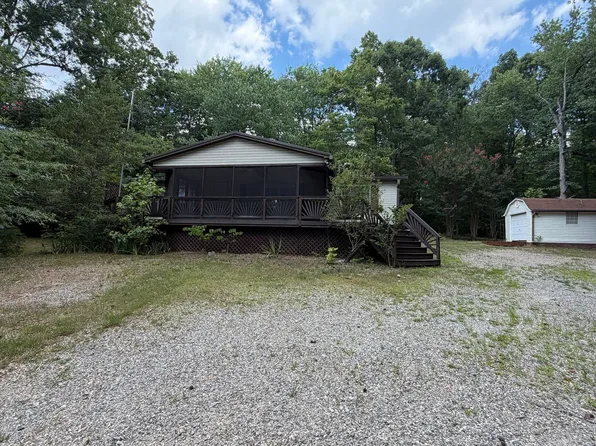 121 Rainwood Dr, Troutman, NC 28166