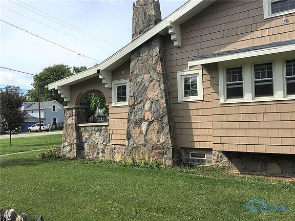 Recent painted shake shingle
