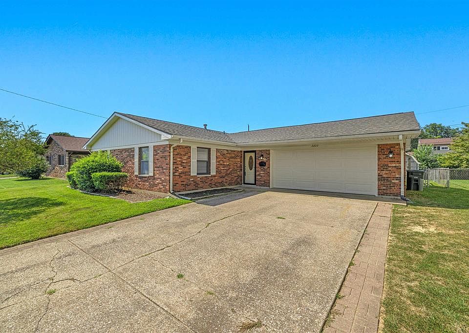 1st image of 2223 Count Turf Dr