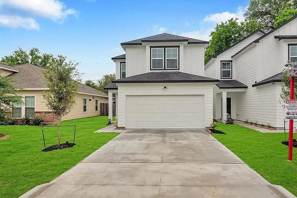 3 bed, 2.5 bath, 2115 sqft, $2,250 — Photo 2