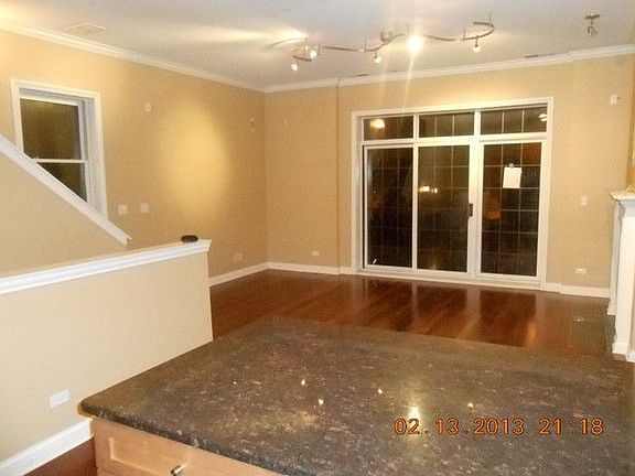5th image of 2324 S Oakley Ave #3