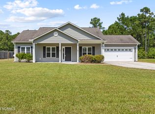 323 Folkstone Rd, Holly Ridge, NC 28445