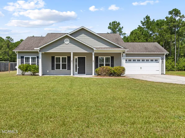 323 Folkstone Road, Holly Ridge, NC 28445