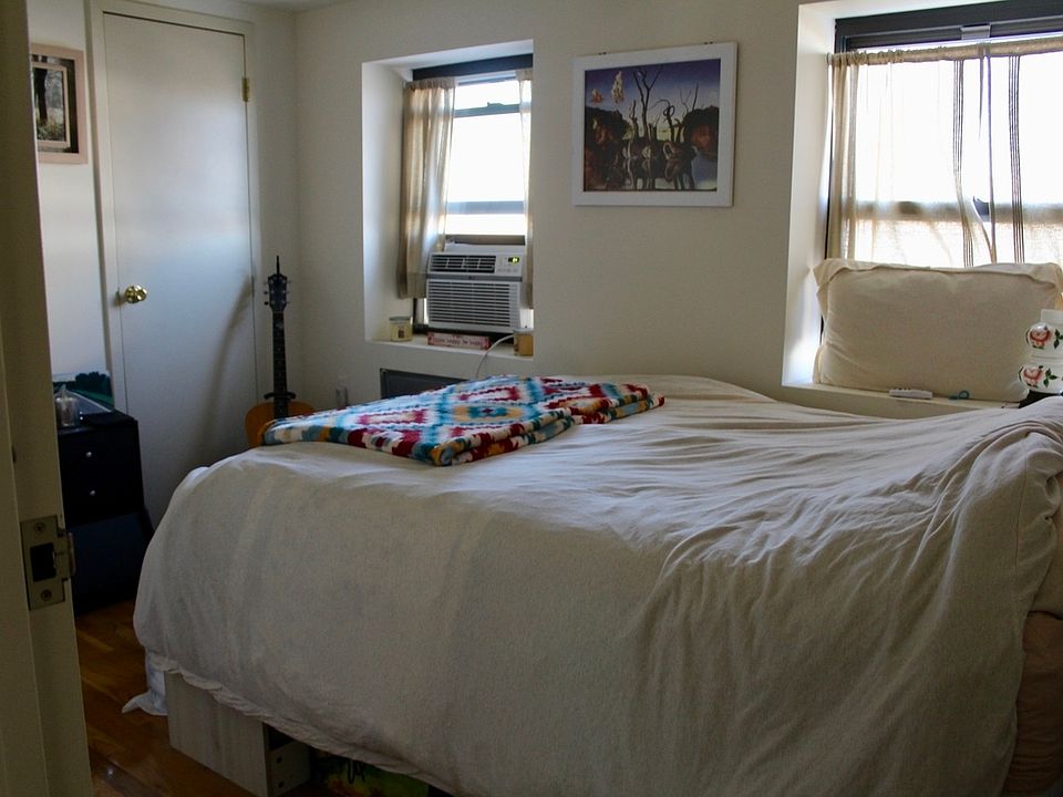 2nd image of 31-03 Newtown Ave #3