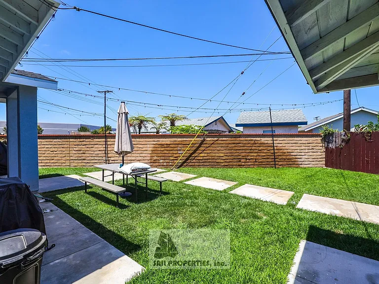 5892 Nugget Cir — Photo 16