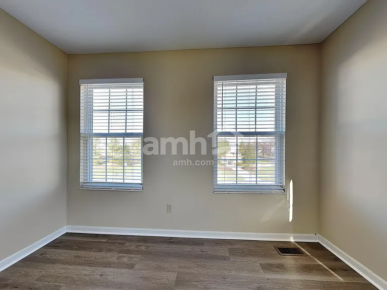 1425 Stableview Cir — Photo 13