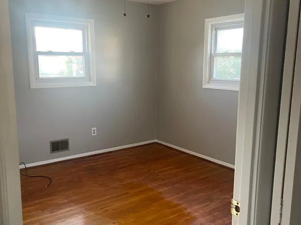 809 Bobby Rd, Baltimore, MD 21228