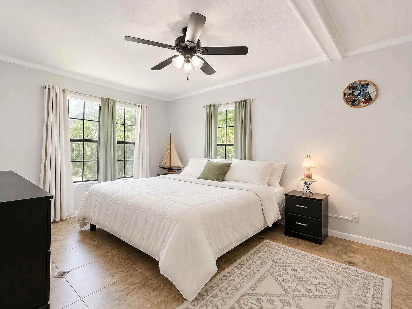 3 bed, 2.0 bath, 1200 sqft, $6,250 — Photo 4