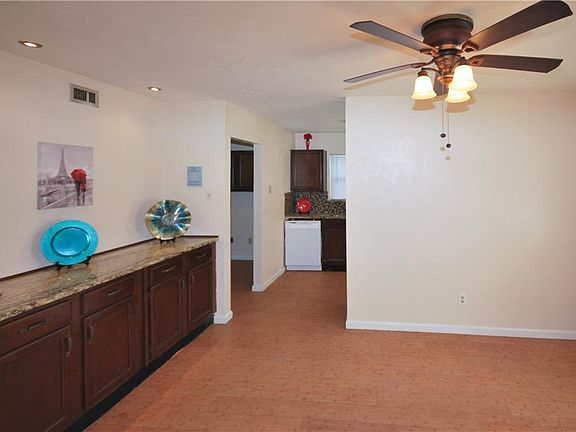 5th image of 148 Meadowcrest Dr