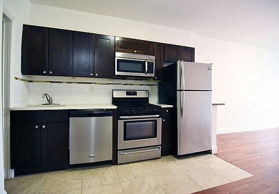 3rd image of 440 St Nicholas Ave APT 3D