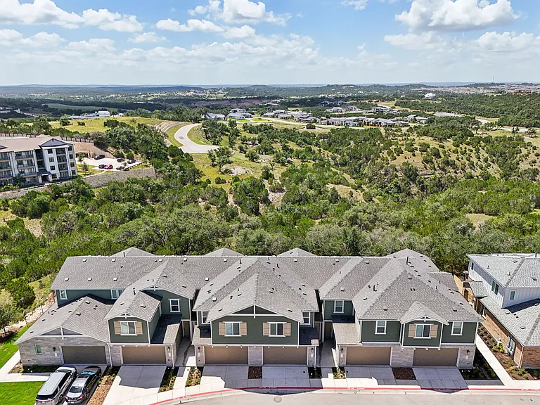 BB Living Sweetwater Crossing — Photo 27