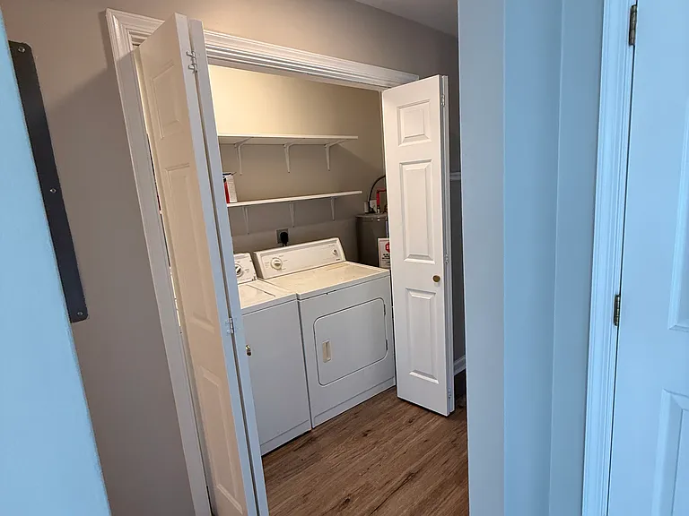 327 W Trinity Ave — Photo 12