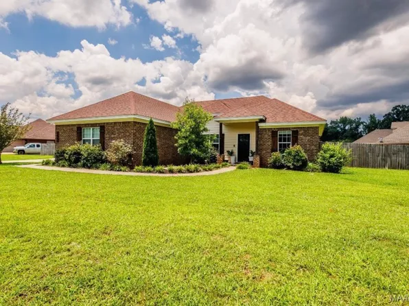 205 Jennifer Ln, Deatsville, AL 36022