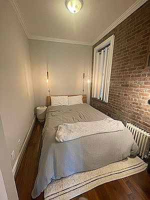 4th image of 91 Leroy St #4