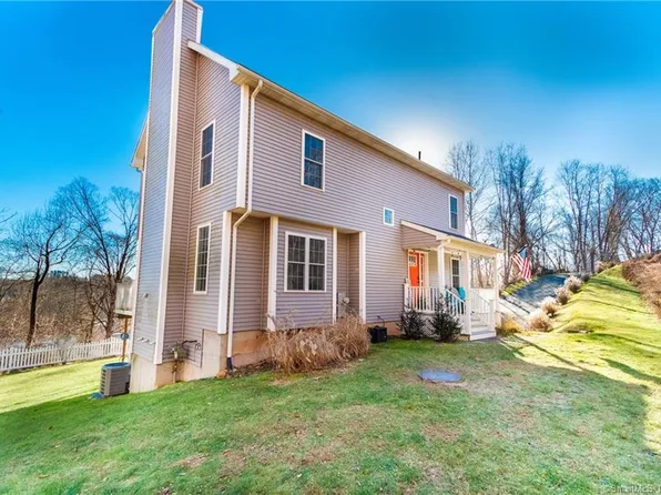 60 Nutmeg Hill Road, Hamden, CT 06518