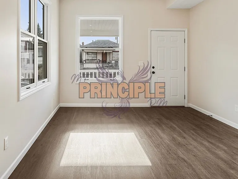 533 W Park St — Photo 6