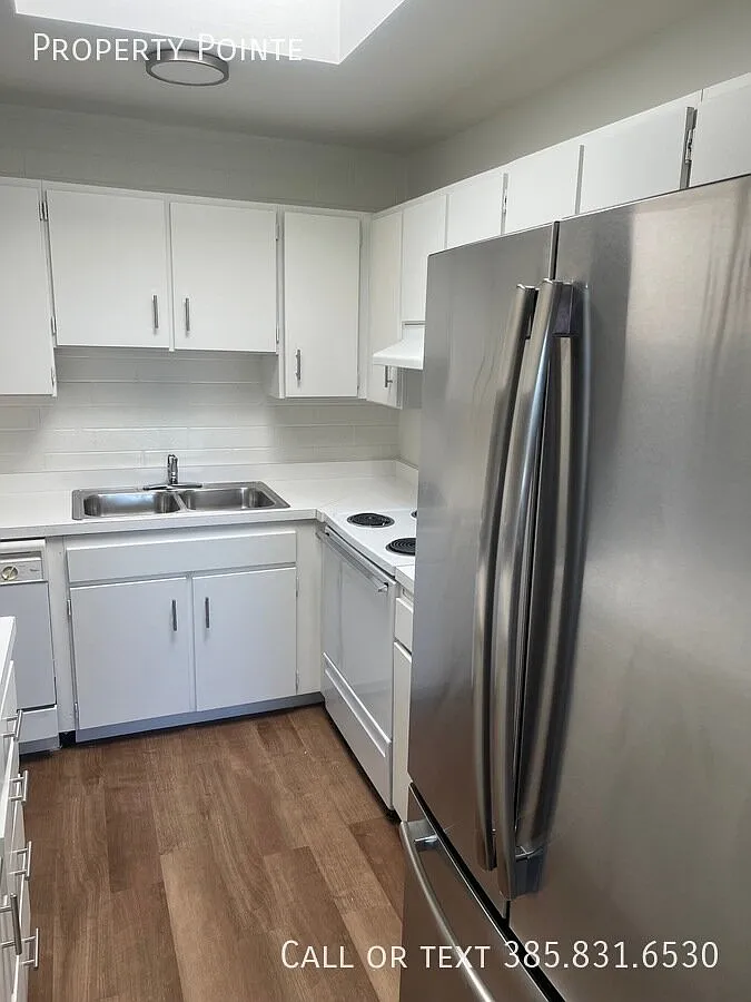 Murray Cove Apartments — Photo 2