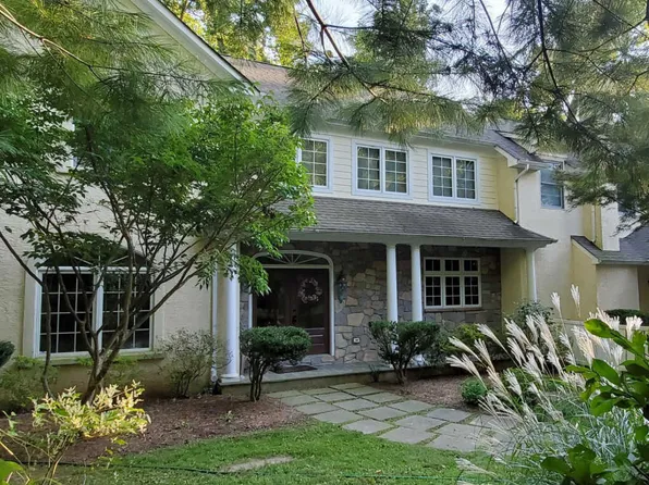 208 Woodward Rd, Media, PA 19063