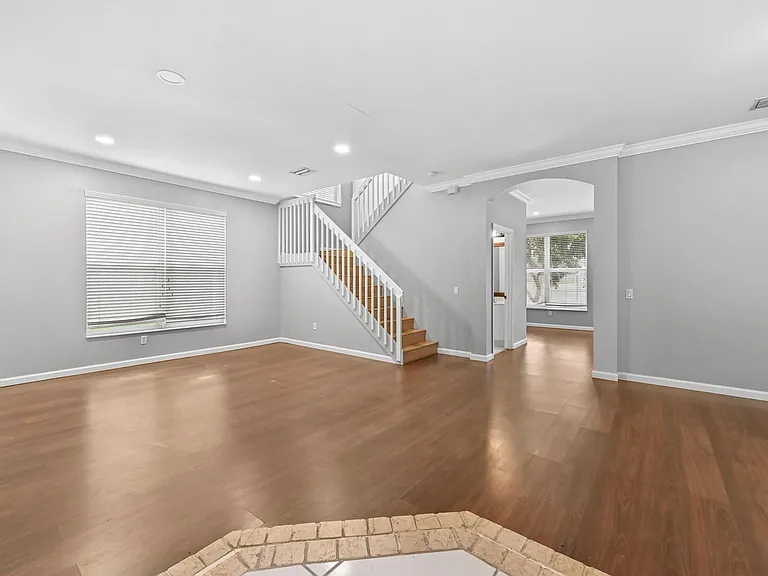 5049 Starblaze Dr — Photo 3