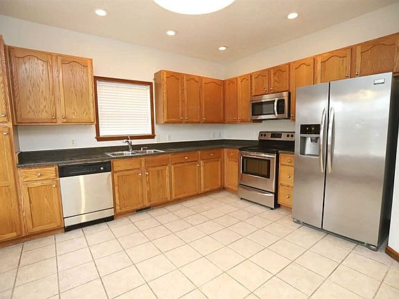 4th image of 4211 Stonegarden Ln