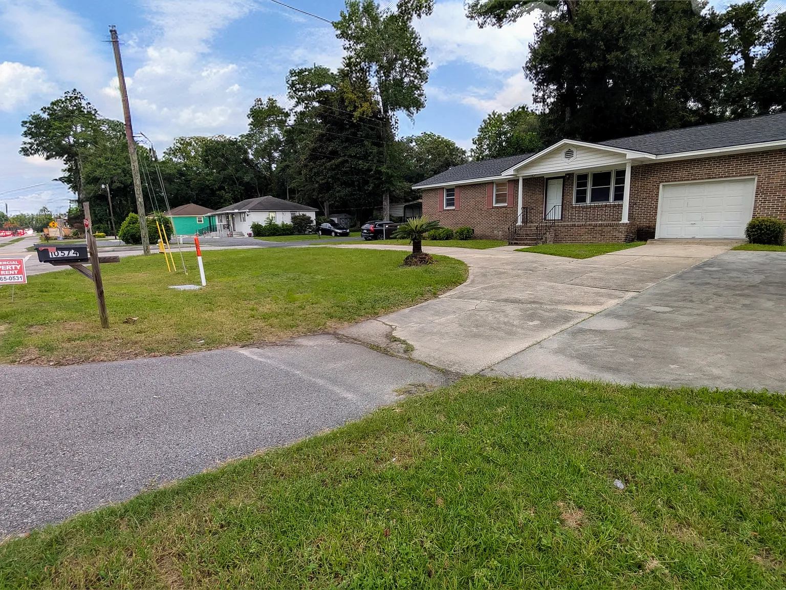 10574 Dorchester Rd — Photo 2