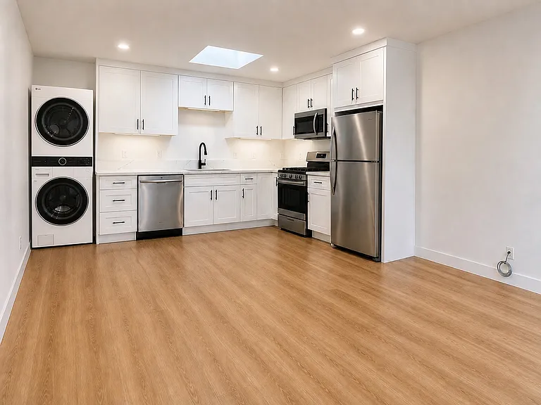 124 N Inglewood Ave #7 — Photo 7
